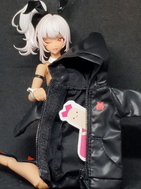 バニーガール・アイリンに合わせたオシャレパーカー！「スネイルシェル