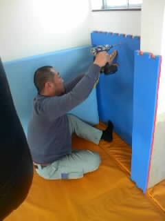 ３月３０日 ジョイントマットの固定 Splash Blog