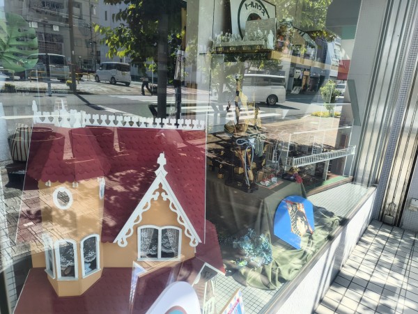 大手町のドールハウスKIMURAさん。今日もお店の前を通りたい。（沼津市