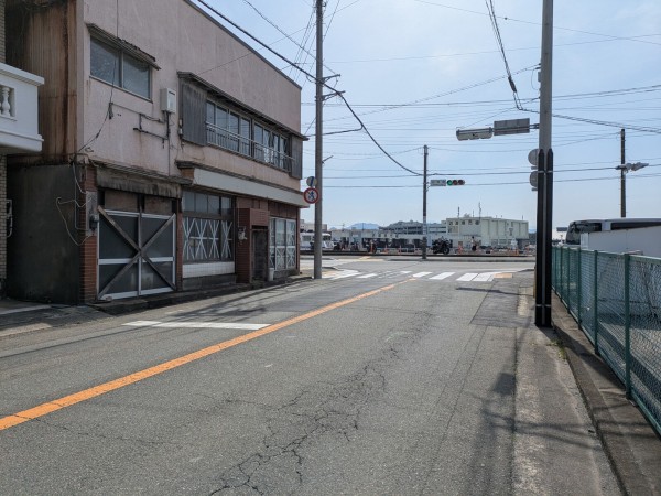 沼津港周辺をお散歩しました。すっかり春です。 : 沼津つーしん