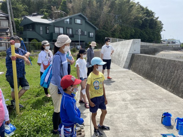 沼津市西浦平沢 ユニークな磯の生き物との出会いに 子供も大人も目がキラキラしてた 沼津つーしん