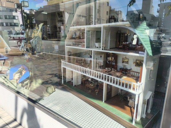 大手町のドールハウスKIMURAさん。今日もお店の前を通りたい。（沼津市