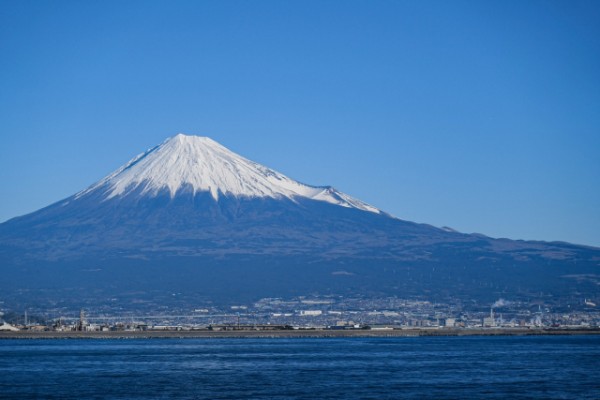 日本一高い富士山 日本一深い駿河湾 あーんど日本一きれいな水質の海水浴場がスタート 安全に気をつけて沼津の海を楽しもう 沼津つーしん