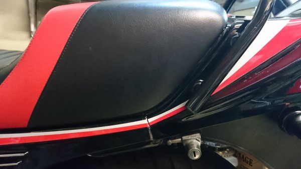 やまよしさん専用 z400gp テールカウル （楽天市場】gpz400f