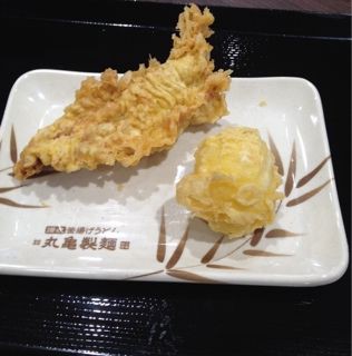 彡 ﾟ ﾟ 丸亀製麺の野菜かき揚げ130円 哲学ニュースnwk