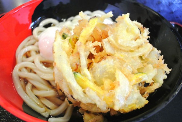 彡 ﾟ ﾟ 丸亀製麺の野菜かき揚げ130円 哲学ニュースnwk