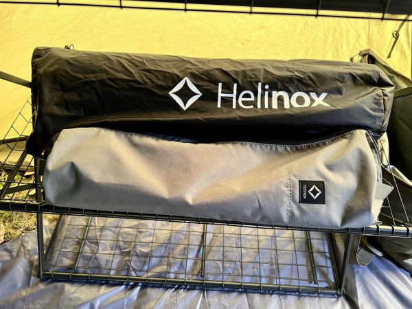 タクティカルコットをインフレータブル化できるシート「Helinox