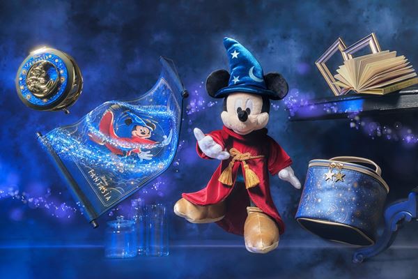 ディズニーストアに映画『ファンタジア／2000』公開25周年記念の