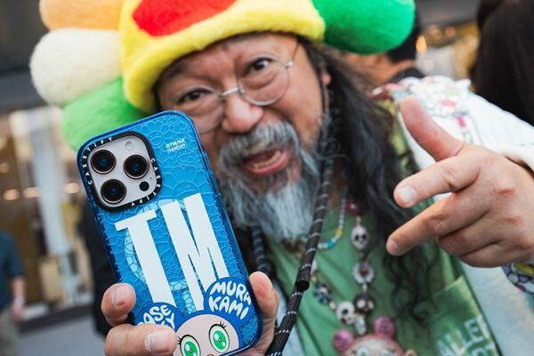 CASETiFY 村上隆　コラボ　ポーチ TAKASHI MURAKAMI x CASETiFY: MR. DOB コレクション一部