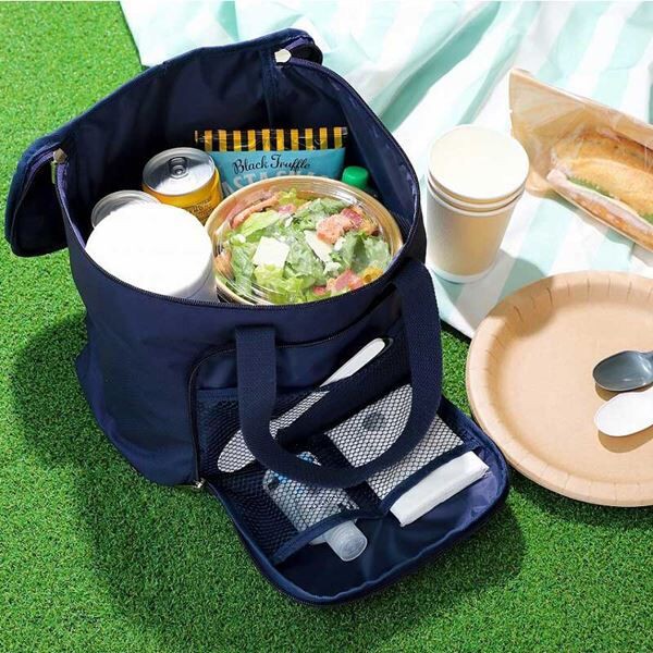 宝島社から「ロイヤルコペンハーゲン」250周年を記念したピクニック