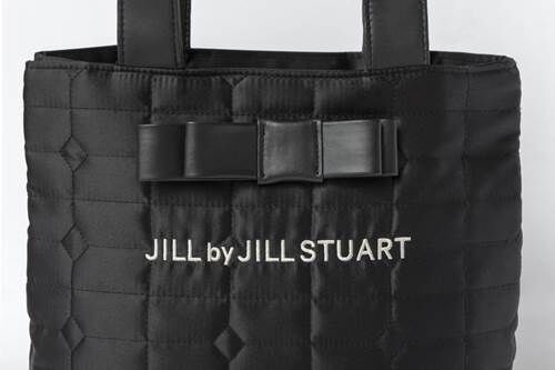 JILLSTUART キルティング ブラック スマホショルダーバッグ JILLSTUART キルティング ブラック スマホショルダーバッグ 毎年大好評