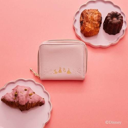 kitamura × Disneyコラボ 二つ折り財布財布 ピンク 華やかなピンクが目を惹く、ディズニープリンセスの二つ折り財布が登場