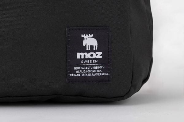 宝島社から北欧ブランド「moz」の大容量ワンショルダーバッグが付録の