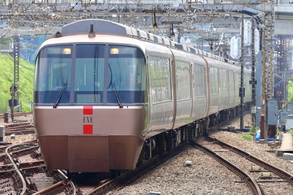 小田急30000形（EXE）のLED表示器がフルカラー化された理由を