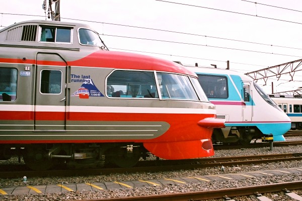 小田急が保存車両の一部を解体せざるを得なかった必然性とは