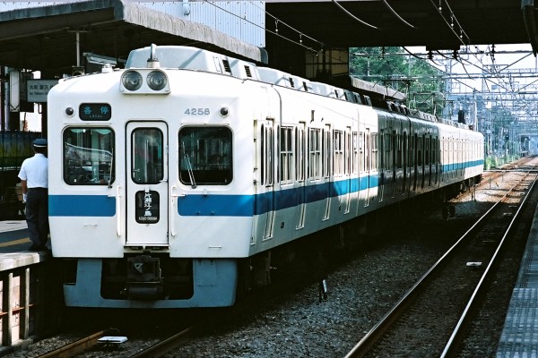 2007年にデビューした「小田急4000形」は東京メトロ千代田線に