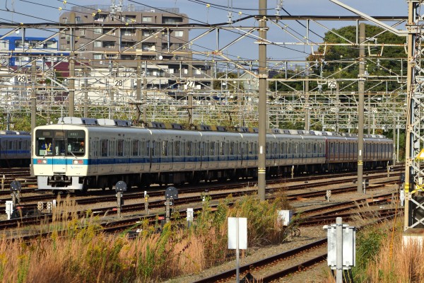 赤い1000形と8000形の界磁チョッパ車が併結 : Odapedia ～小田急の