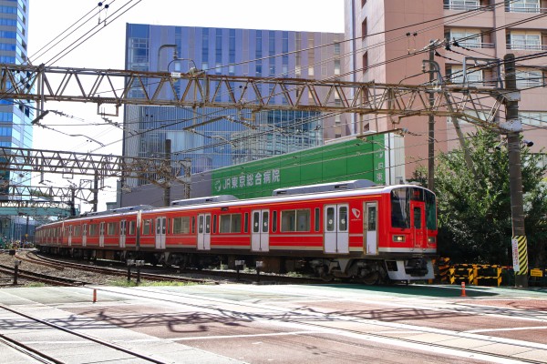 小田急　1000形　アクリルスタンド　鉄道グッズ 赤い1000形 小田急電鉄／赤い1000形ドームキーホルダー | 提案事例 | オリジナル
