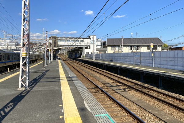 小田急の足柄駅にある3番ホームに発着する列車はあるのか : Odapedia ～小田急のファンブログ～