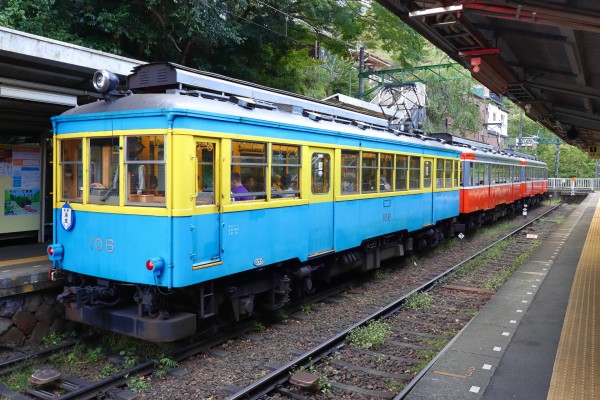 箱根登山電車の旧型車はなぜ同じような車両なのに3形式に分かれている