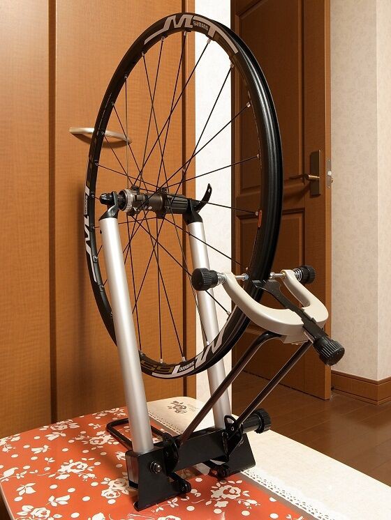 SUPER B 振れ取り台