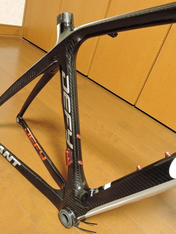 GIANT DEFY ADVANCED SE 2011 Sサイズ フレーム GIANT DEFY ADVANCED SE 2011 フレームを回顧する。そして GIANT DEFY