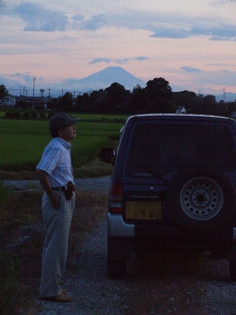 夏の夕暮れ、富士見市（埼玉）からの富士山 : 温泉人(おふろうど)ライフ