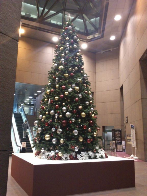 新宿住友ビルのクリスマスツリー 大上特許商標事務所 Ogami Ip Law Firm Tokyo