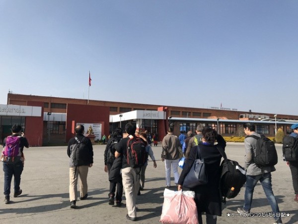 旅 ネパールカトマンズ日記 その1 トリブバン 国際空港 サーヤのバンコクだらだら日記 Powered By ライブドアブログ