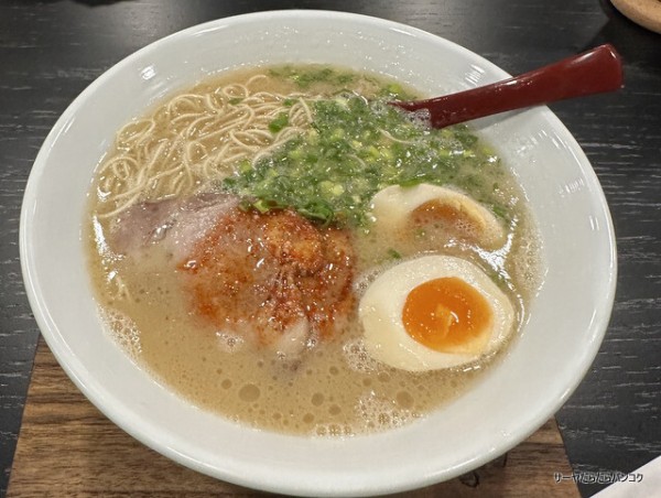 シアン　アクカ　　終ヴィル　オトパ　ラーメン 麺屋 我ガ Menya Gaga】 at Sukhumvit Soi24 ～一蘭創業者の味！福岡発