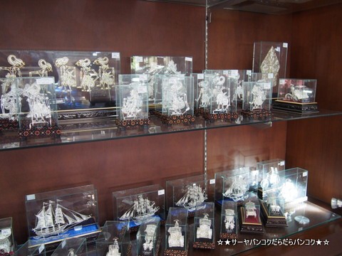 インドネシア【ボロブドゥール寺院】銀細工 銀製品 置物（世界