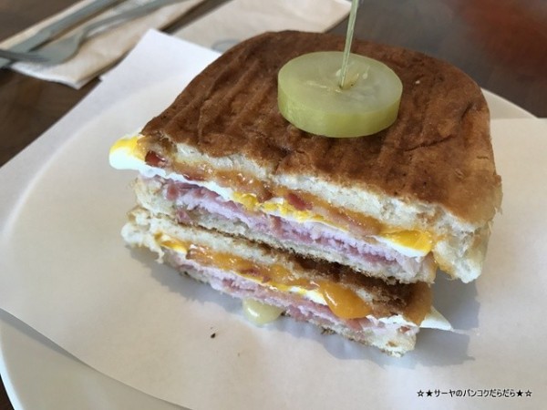 カ ダッカに本店があるベーカリーカフェ ホーリー アルティザン ベーカリー Holey Artisan Bakery At Sukhumvit Soi31 サーヤのバンコクだらだら日記 Powered By ライブドアブログ