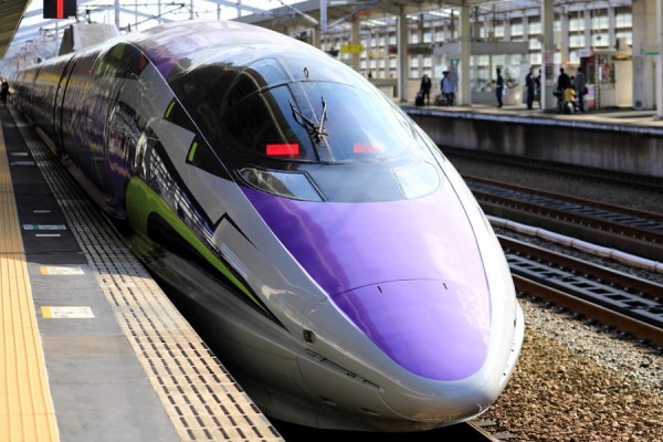 エヴァンゲリオン新幹線 ５００ Type Eva リフトオフ Ohanefu Blog Snap Photo