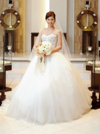 結婚日和 タレントの安田美沙子が6日 前日5日に行った結婚式の写真を自身のブログで公開し 昨日 無事に挙式 披露宴を行わせて頂きました と報告した プランナーの独り言