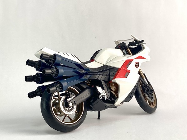 フィギュアーツ　サイクロン号 Amazon.co.jp: BANDAI SPIRITS(バンダイ スピリッツ) S.H.