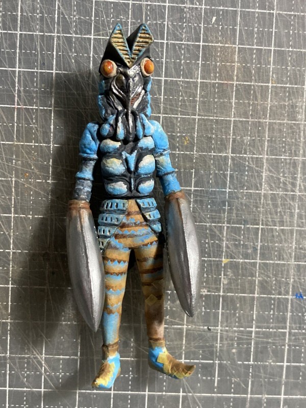HGソリッド バルタン星人 塗装 : おいれんすの作業机