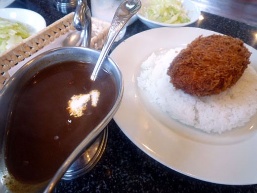 大室高原のカレー屋 人気 とんがり帽子