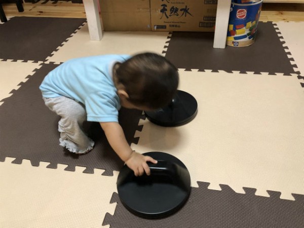 上子供 筋トレグッズ かわいい子供たちの画像
