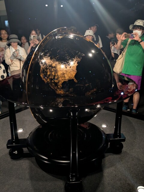 地球儀 EXPO2025 大阪・関西万博 その15 夜の地球館② 北京の夜景 | Zenの