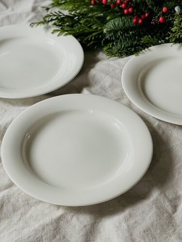 デイリーにぴったり〉白が際立つアラビアのヴィンテージプレート