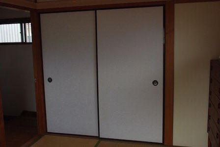 物置部屋の 汚し入れ 押入れ 改造計画 古く小さく愛しいわが家 北欧家具とのくらし Powered By ライブドアブログ