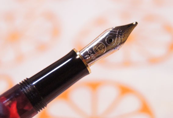 ペリカンスーベレーン　M320　ルビーレッド　万年筆 ペリカン 万年筆 スーベレーン M320 ルビーレッド Pelikan