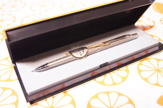 三菱鉛筆「ジャガーステンレス格子（M5-2000)ペンシル」レビュー