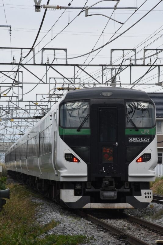 本日撮影 E257系5000番台による「あずさ77号・83号」より : ona3の