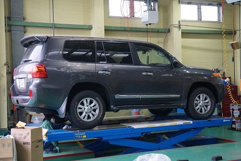 ランクル0ディーゼル 車体 3 木漏れ日とそよ風