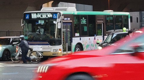 京王バスA32321のバンドリ！ラッピング車 : 支配人のたららんな日々♪