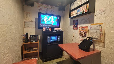 昭和のカラオケボックス？ : 支配人のたららんな日々♪