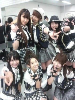 Akb48 ポニーテールとシュシュ 制服衣装一覧 まとめ 1 2 コスプレ情報館 コスプレ衣装 中古 通販 コスプレ情報館