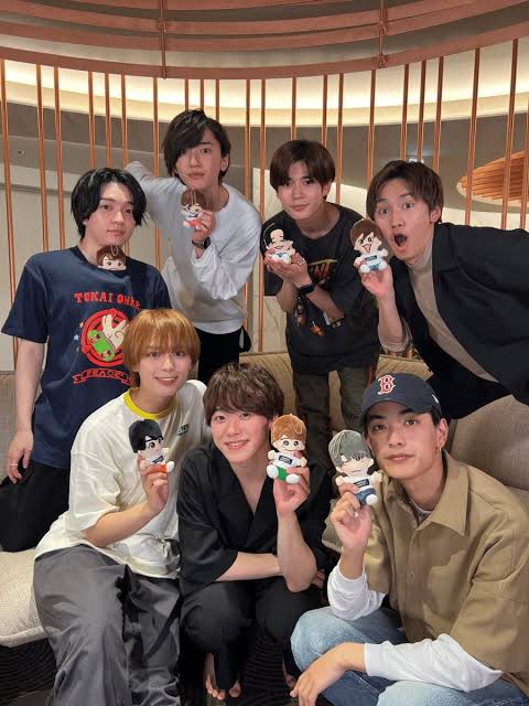現地に行ってきた ジャニーズなにわ男子のデビューツアー22大阪城ホール セットや銀テープ裏話も せいちゃofficial Hp
