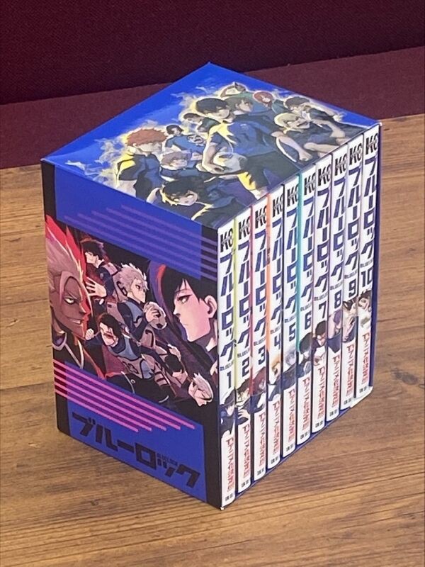 ブルーロック 1巻～10巻セット【オリジナル収納BOX付き】 : アニメ 